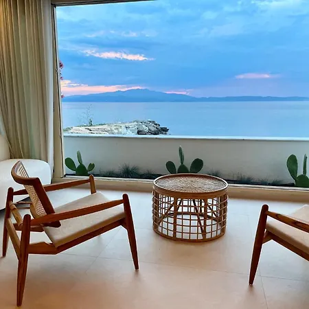 Byblos Aqua-the Sea Front Luxury *