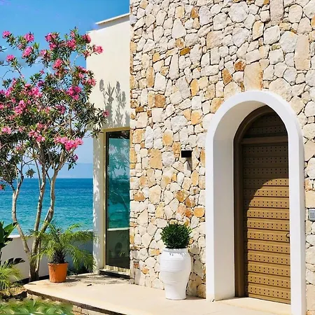 Byblos Aqua-the Sea Front Luxury * Skala Sotiros