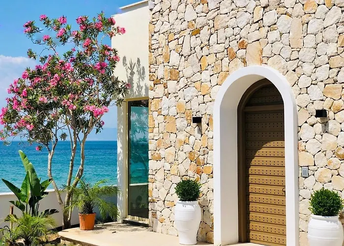 Byblos Aqua-the Sea Front Luxury * Skala Sotiros