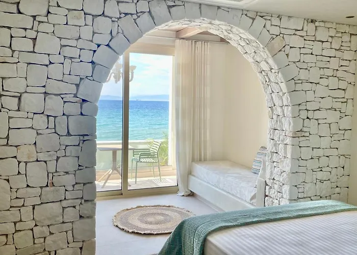 Villa Byblos Aqua-the Sea Front Luxury *