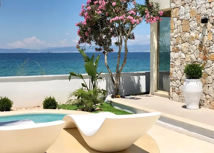 Byblos Aqua-the Sea Front Luxury Villa Skala Sotiros